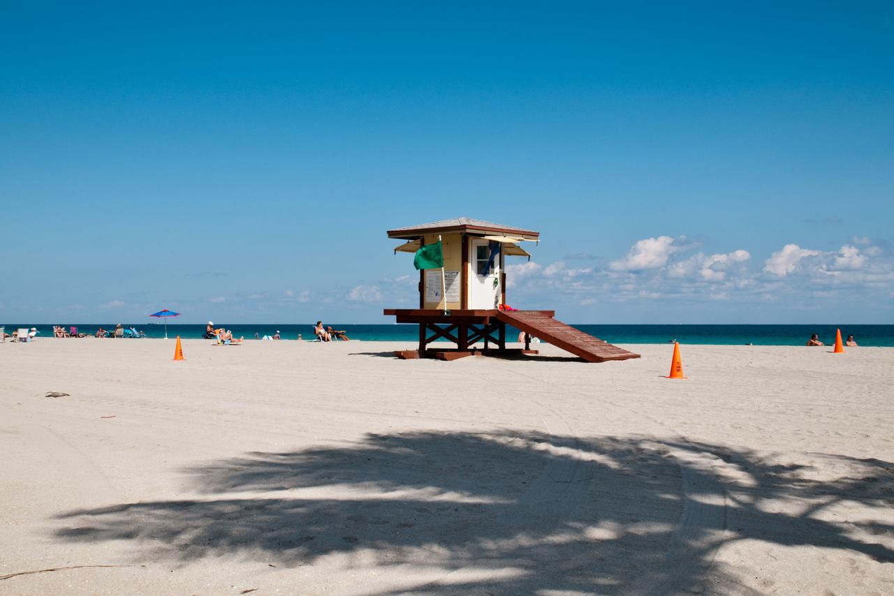 Hollywood Beach Suites And Hotel Екстер'єр фото